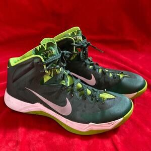 Nike Zoom Hyperquickness GRFX Basketball Shoes in Green